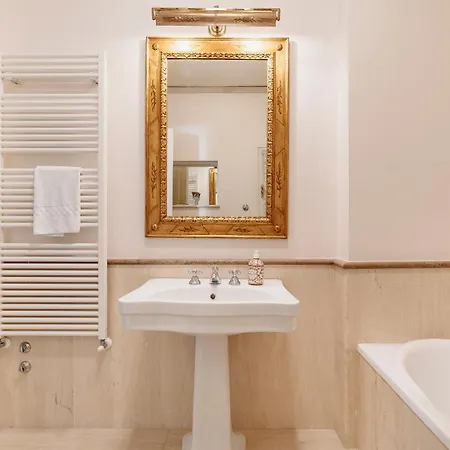 Luxury Cavalieri, & Duomo View