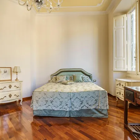 Luxury Cavalieri, & Duomo View Apartment Florence