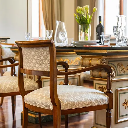 Luxury Cavalieri, & Duomo View Apartment Florence